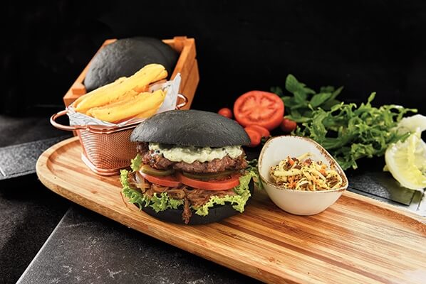 Aktif Karbonlu Blue Cheese Burger